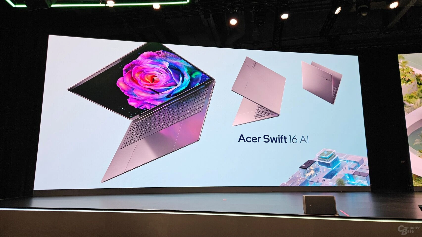 ドイツのベルリンで開催されたIFA 2025で発見されたAcer Swift 16 AIノートパソコン。(画像出典: techpowerup.com)