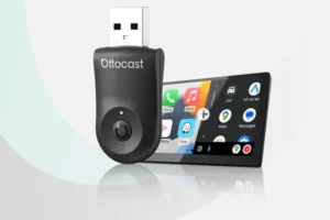 OTTOCAST 最新 2025年モデル 2-in-1 ワイヤレス CarPlay/Android Auto アダプタ — 有線CarPlay/Android Auto対応車をワイヤレスに OTTOCAST Mini 2025 2‑in‑1 Wireless CarPlay/Android Auto Adapter —(画像出典:OTTOCAST Official Image)