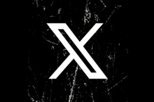 X（旧Twitter）の大規模システム障害により、アプリとウェブ版が利用できないエラー画面