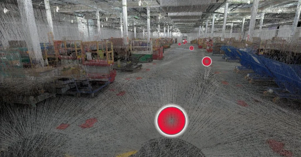 Boston Dynamicsは、Turner ConstructionがDroneDeploy Roboticsを使い、Spotによる自律データ取得と360度バーチャルウォークスルーを日次で実施し、夜間巡回によって進捗を正確かつ繰り返し記録していると紹介しています (画像出典：Boston Dynamics )