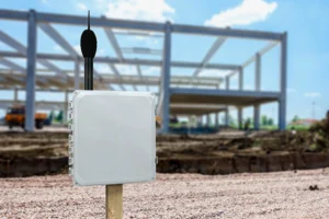 建設現場の環境管理は“測った後に報告”から“リアルタイム監視”へ:AI・騒音・粉じん・振動DX 建設現場の騒音・粉じん・振動をリアルタイム監視する環境モニタリングシステムのイメージ(Image Source: Larson Davis)