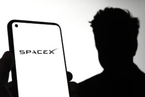 SpaceX、携帯電話キャリア事業への本格参入を計画か IPO申請書類で野心的な収益目標が明らかに SpaceX 携帯キャリア — SpaceX、携帯電話キャリア事業への本格参入を計画か IPO申請書類で野心的な収益目標が明らかに